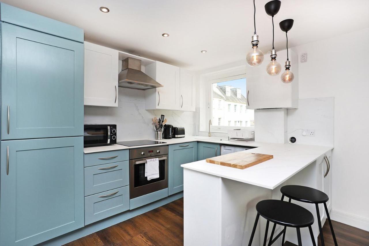 Joivy Contemporary Royal Mile Apartment With Balcony 爱丁堡 外观 照片