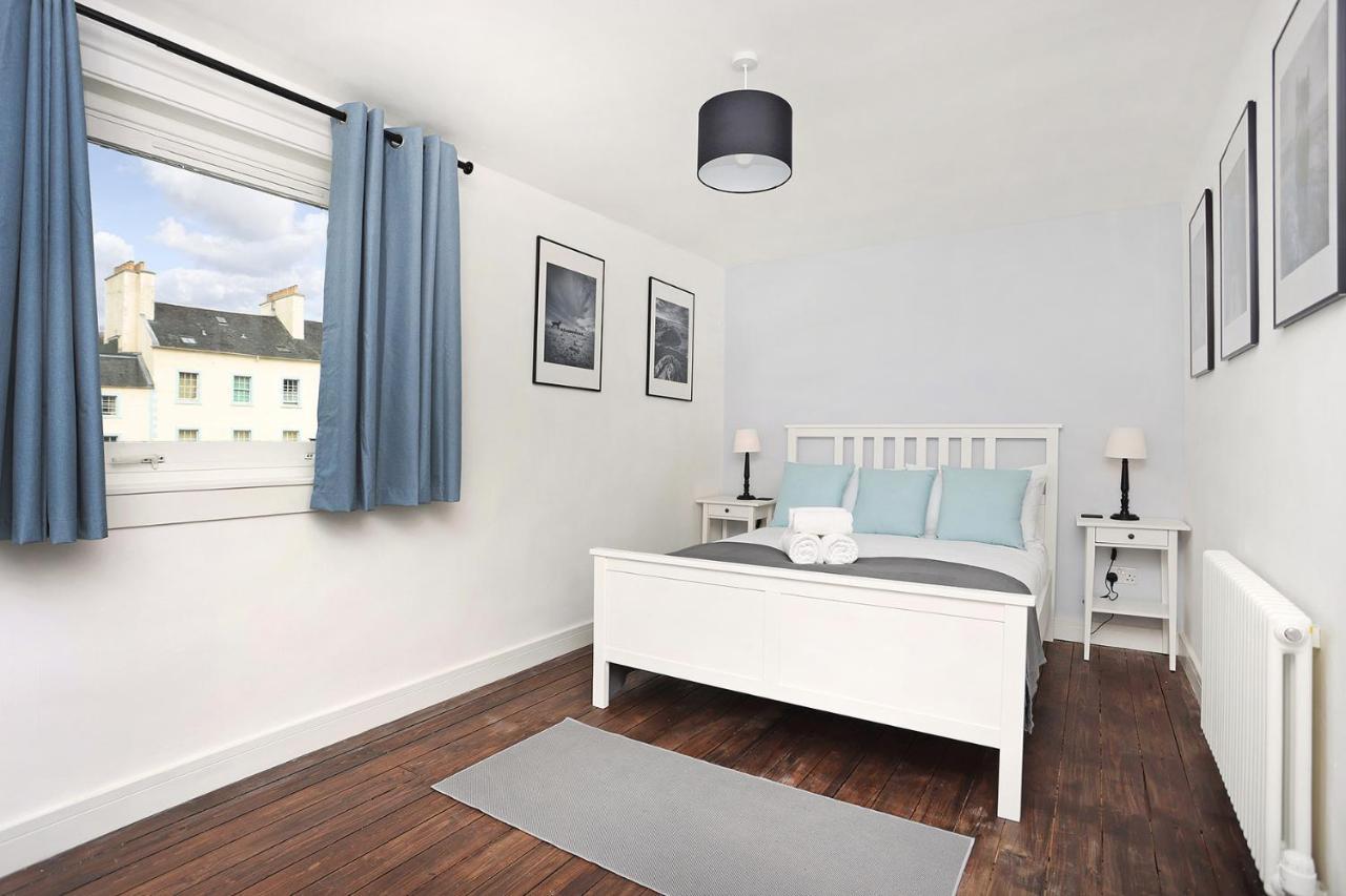 Joivy Contemporary Royal Mile Apartment With Balcony 爱丁堡 外观 照片
