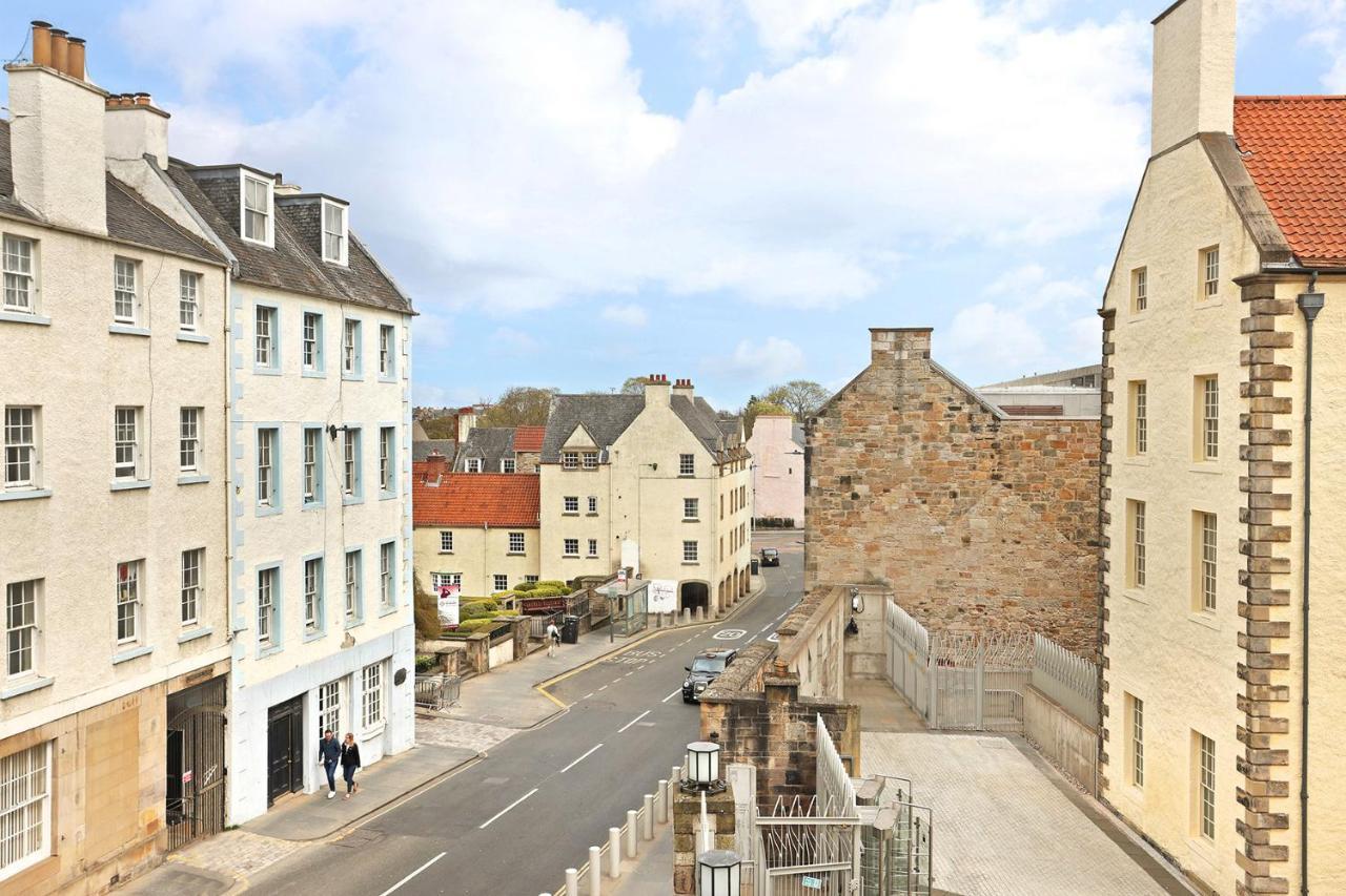 Joivy Contemporary Royal Mile Apartment With Balcony 爱丁堡 外观 照片